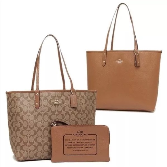 ❌SOLD❌ NWT COACH Signature Reversible Tote Khaki - Picture 3 of 8